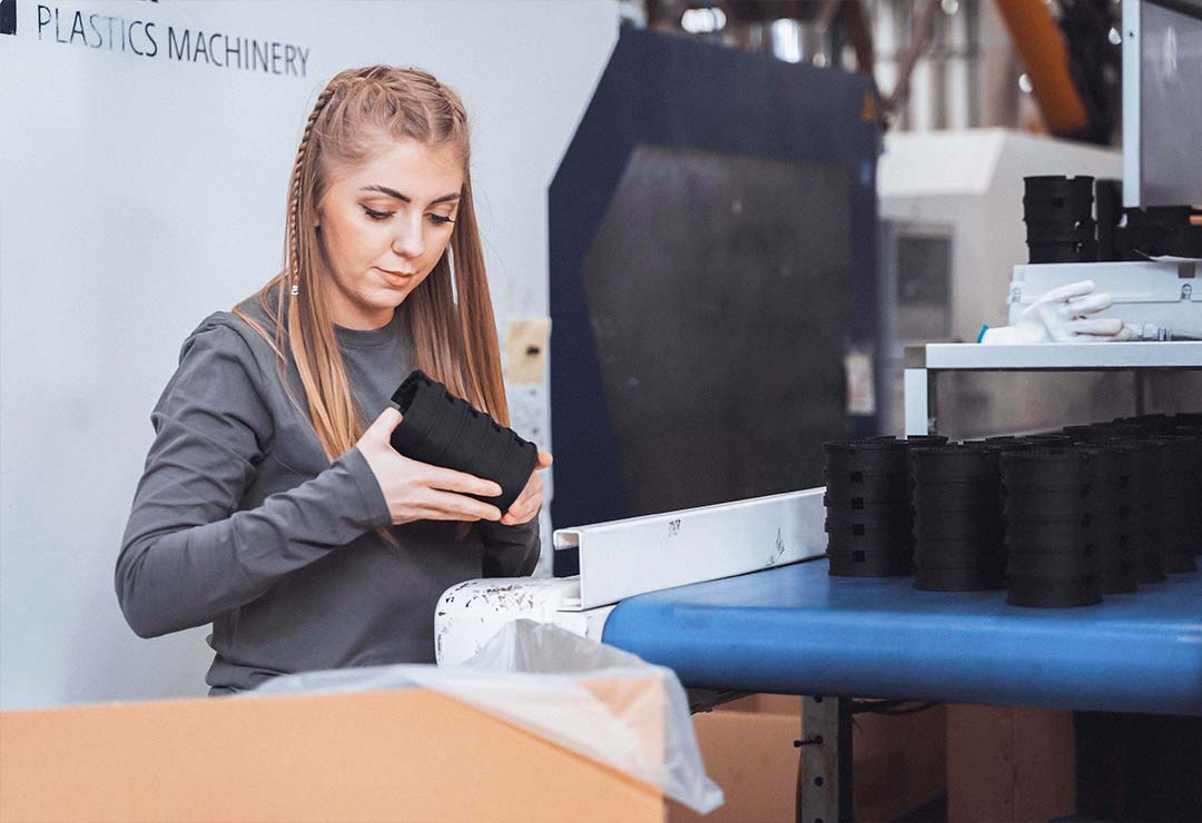 AKRON-stampaggio-a-iniezione-1