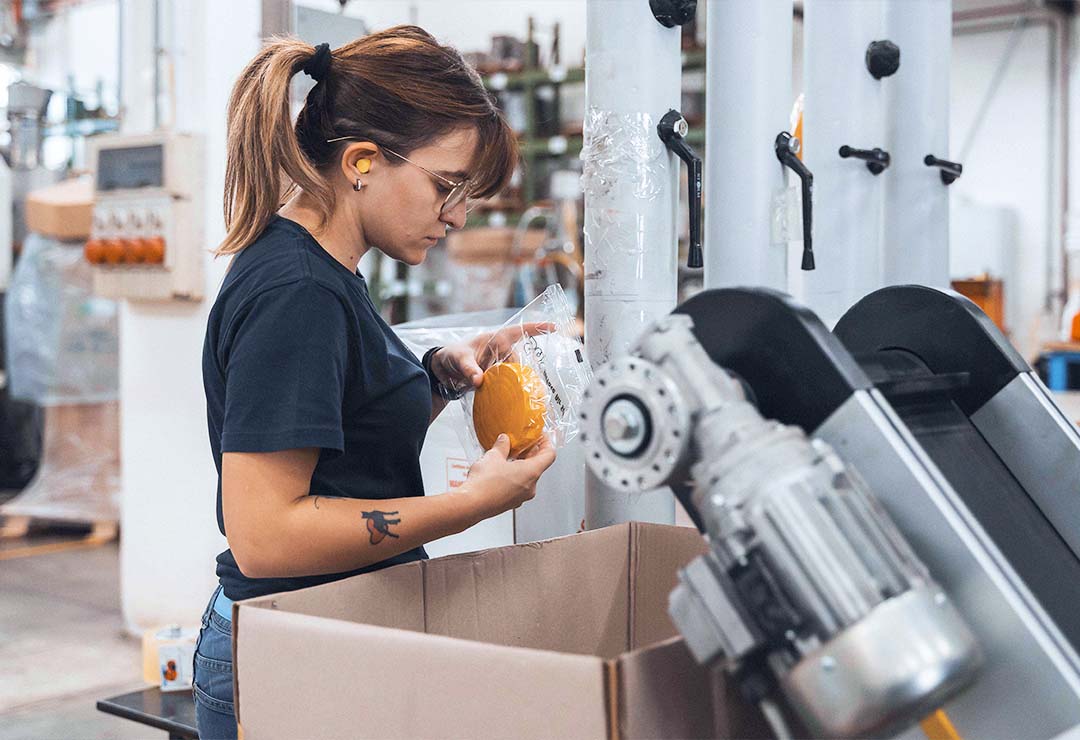 AKRON-stampaggio-a-iniezione-3